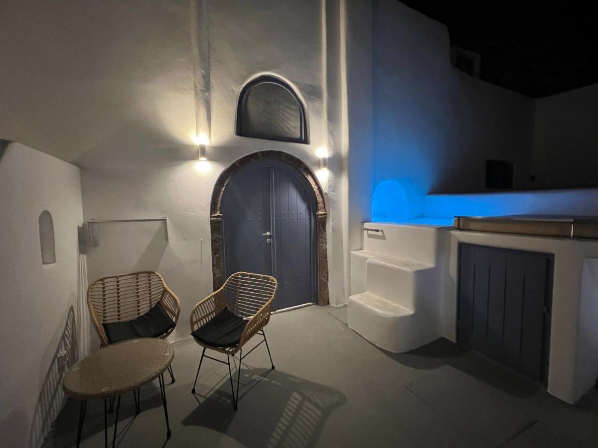 Oinos Luxury Suites Foinikiá Екстериор снимка