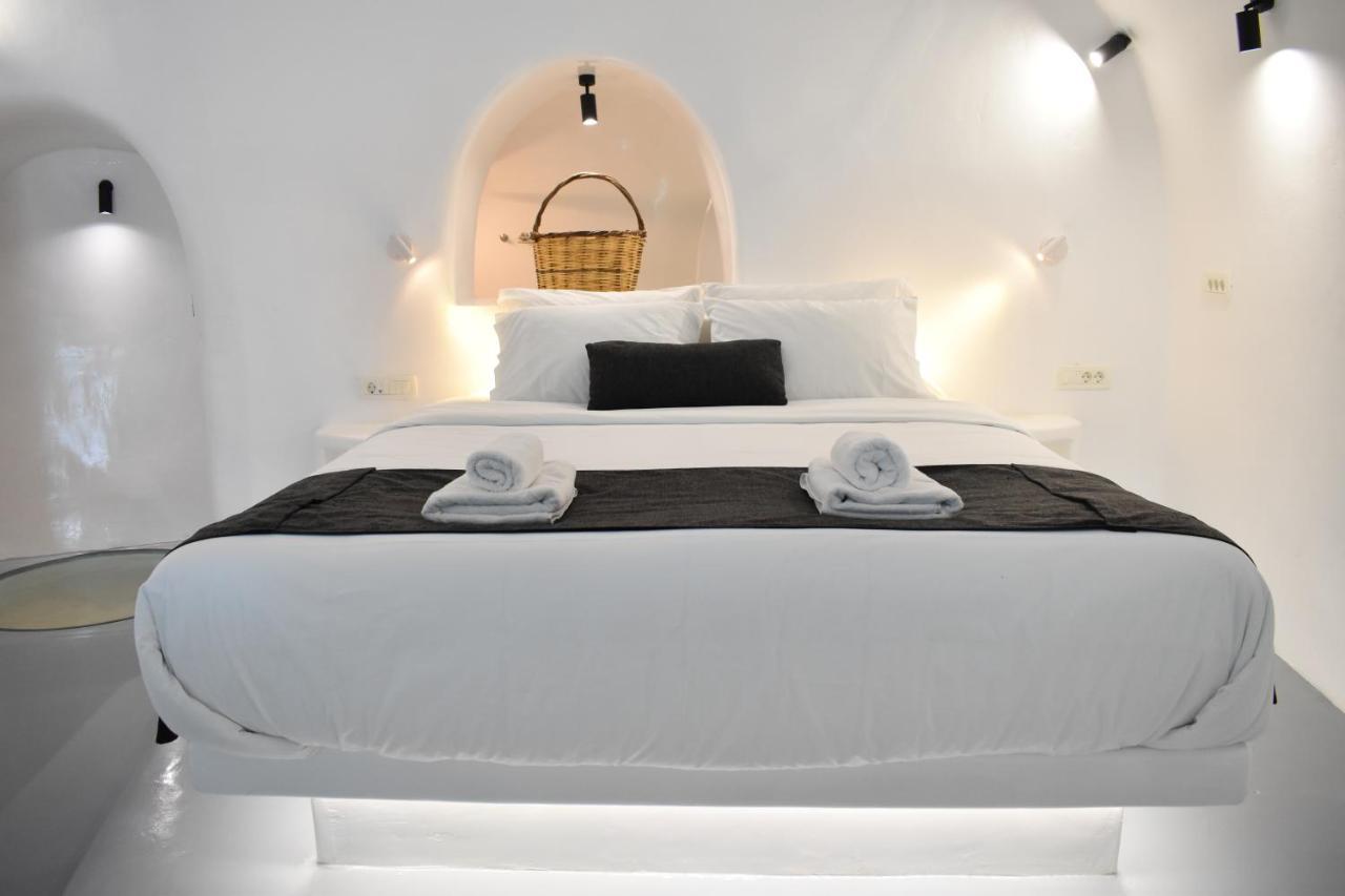 Oinos Luxury Suites Foinikiá Екстериор снимка