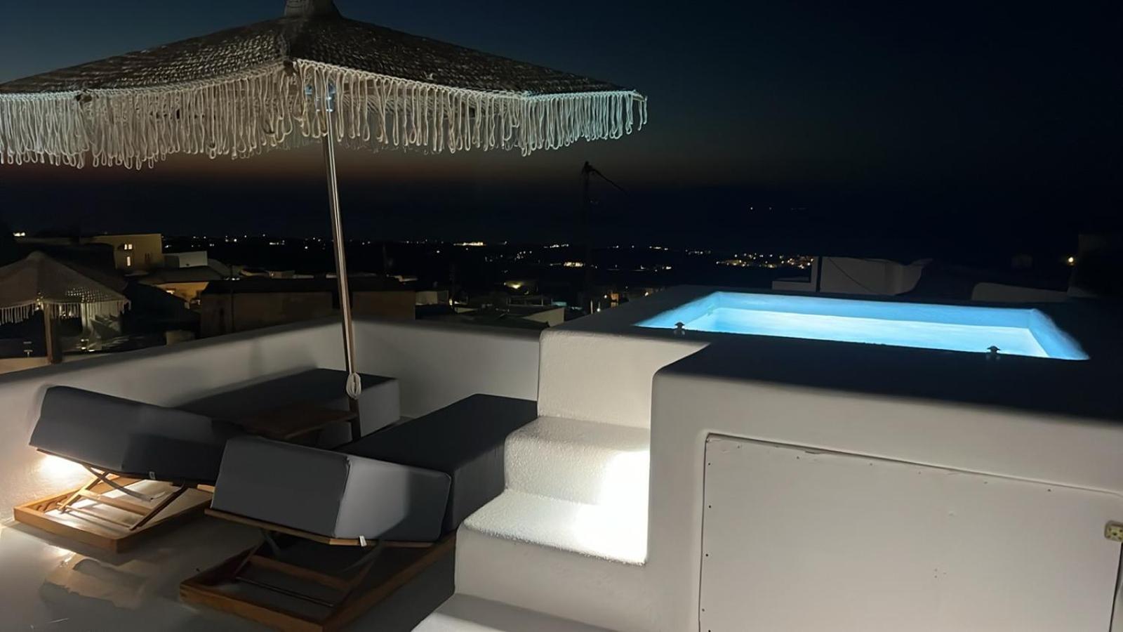 Oinos Luxury Suites Foinikiá Екстериор снимка