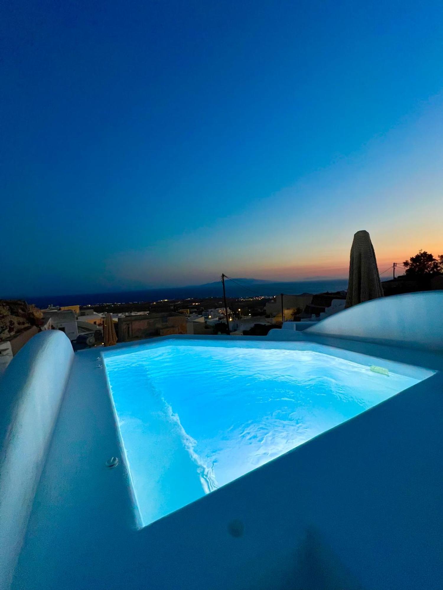 Oinos Luxury Suites Foinikiá Екстериор снимка
